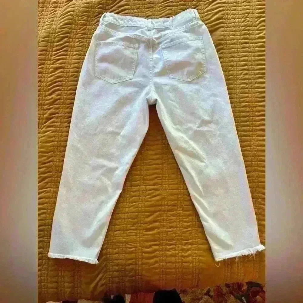 Zara White Raw Hem Mom Jeans, Size 10 - Picture 3 of 3